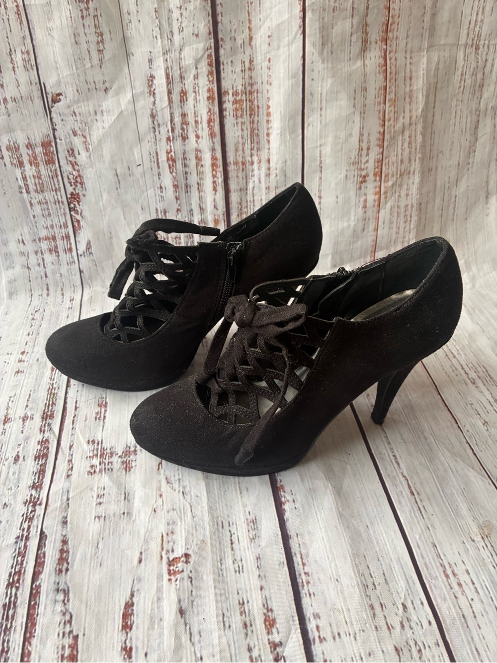 IMPO Women's Black Lace-Up High Heel Pumps Size 6